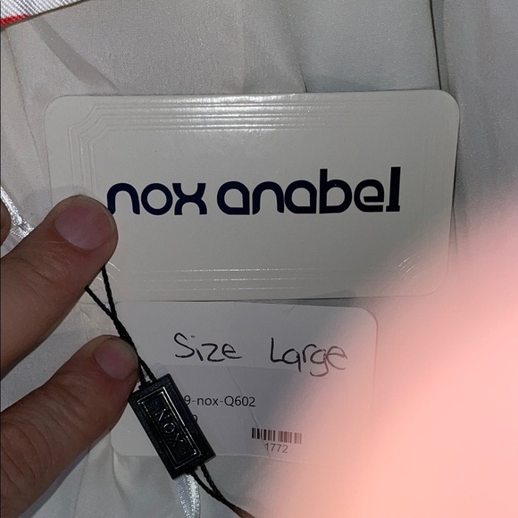 Narianna Formal‎ Red and White Dress - Picture 6 of 9